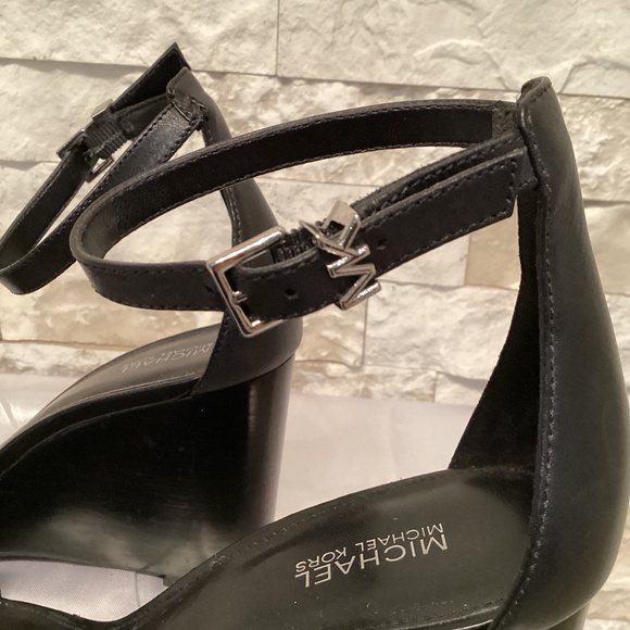 Michael Michael Kors Fiona Wedge Sandals - Picture 6 of 12